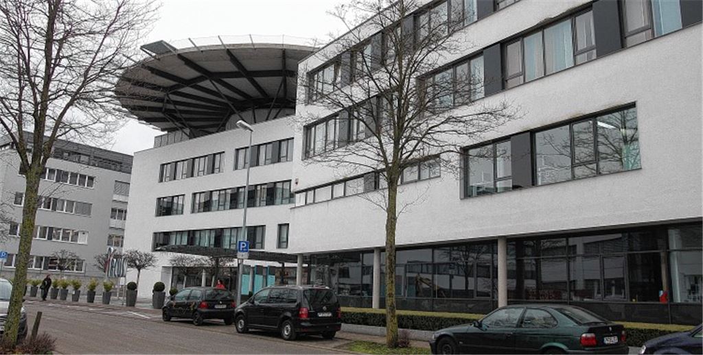 ... contra Arcus-Sportklinik.