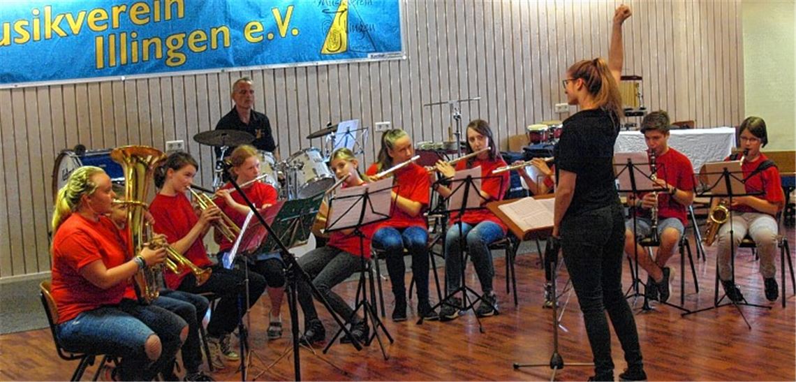 Dem Instrument erste Töne entlockt