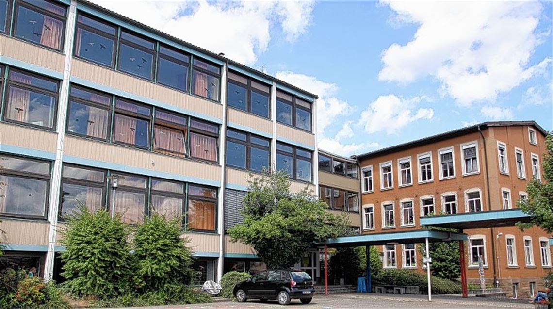 ... und die UvD-Schule.Archivfotos: Wallinger