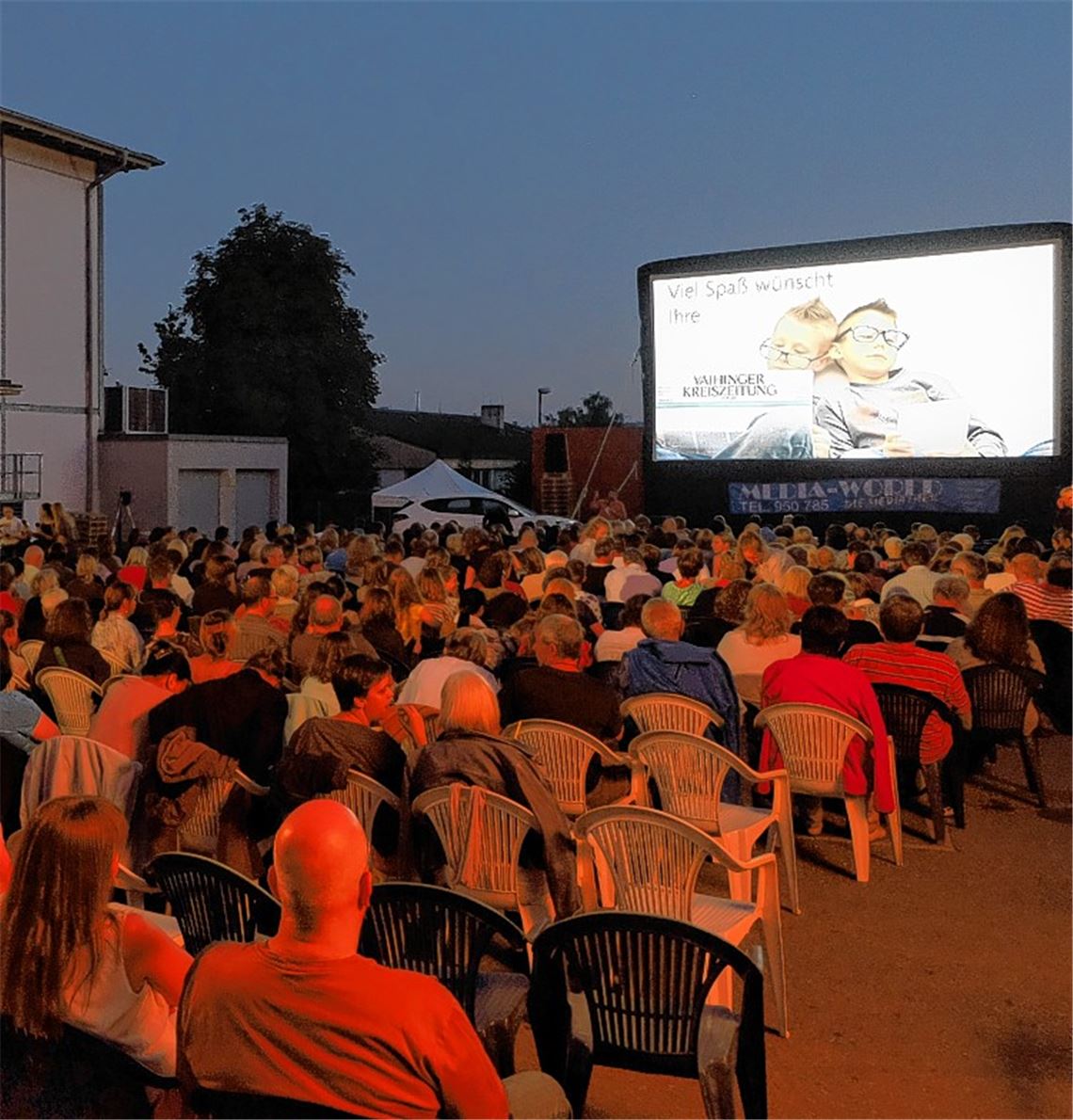 Open-Air-Kino auf dem Schulhof in Vaihingen