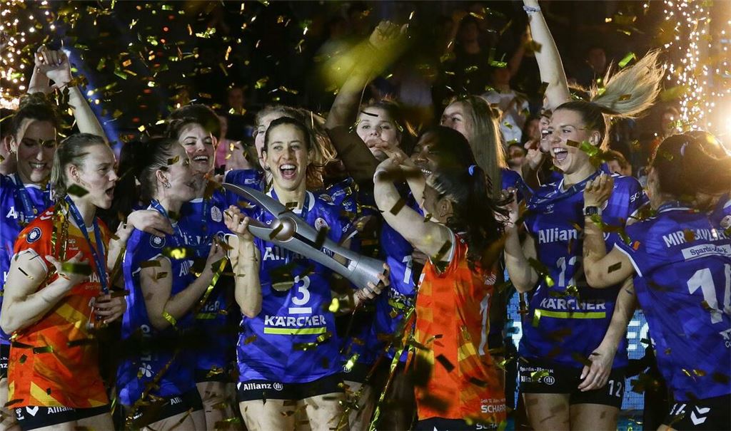 2024 holten die Volleyballerinnen von Allianz MTV Stuttgart in Mannheim den Pokal – durch einen Sieg gegen den SC Potsdam.