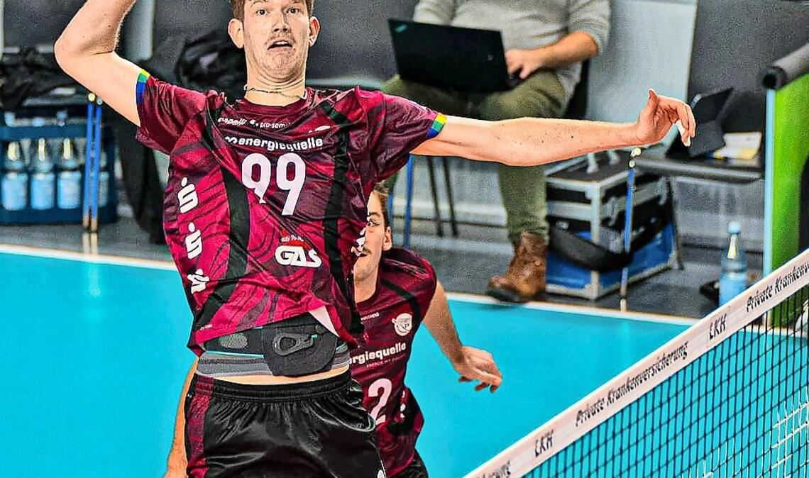 2,11-Meter-Mann Caleb Lipscomb punktet künftig für die Barock Volleys .