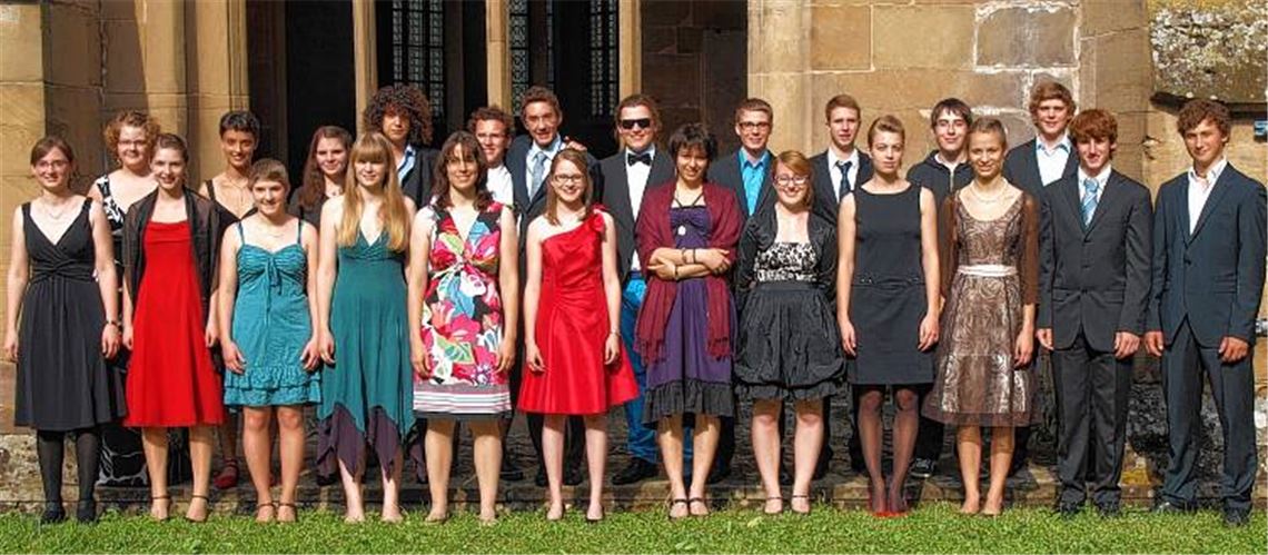 23 Schüler aus der Promotion 2008/2012 legen am Evangelischen Seminar ihre Reifeprüfung ab.Foto: Appich