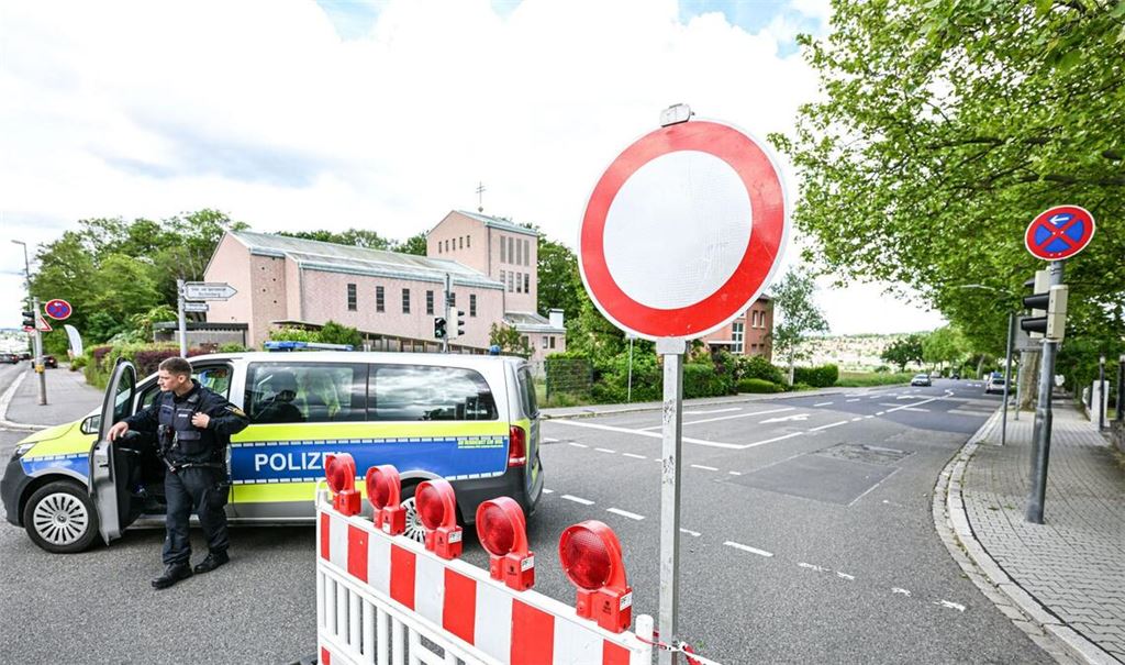 30.000 Menschen mussten ihre Wohnungen und Häuser im Sperrradius um die Fundstelle verlassen.