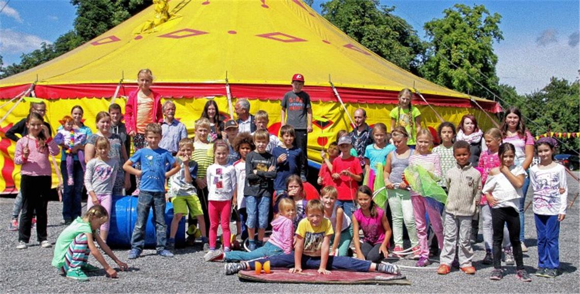 35 Kinder laden am Samstag zum Zirkus Ballessa auf dem Festplatz ein.