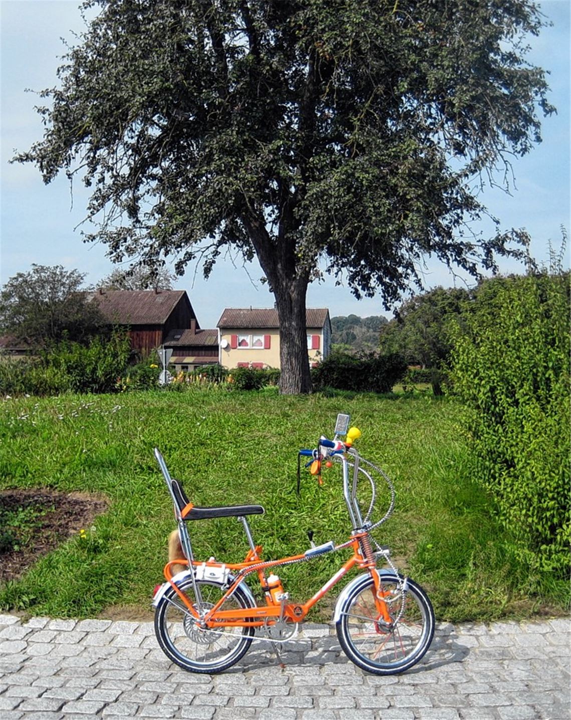 40 Jahre danach: Das Bonanza-Rad parkt wieder unter dem Birnbaum.