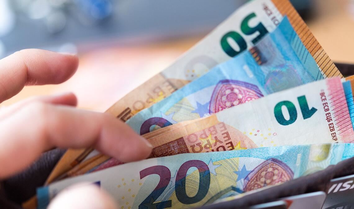 502 Euro Bürgergeld bekommen Alleinstehende pro Monat.