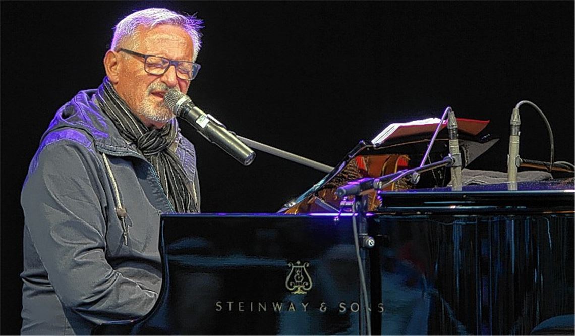 Poetische Lieder als Waffe gegen Parolen