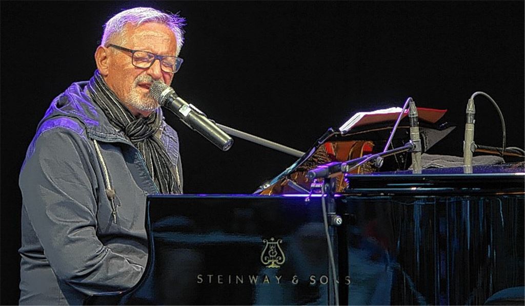 Poetische Lieder als Waffe gegen Parolen