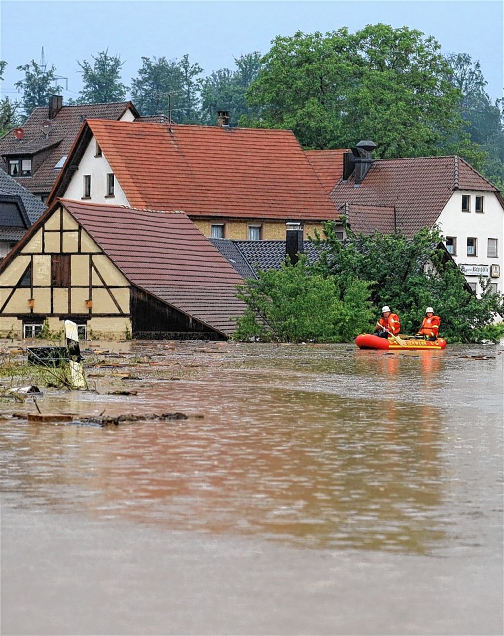 DRK unterstützt Hochwasseropfer