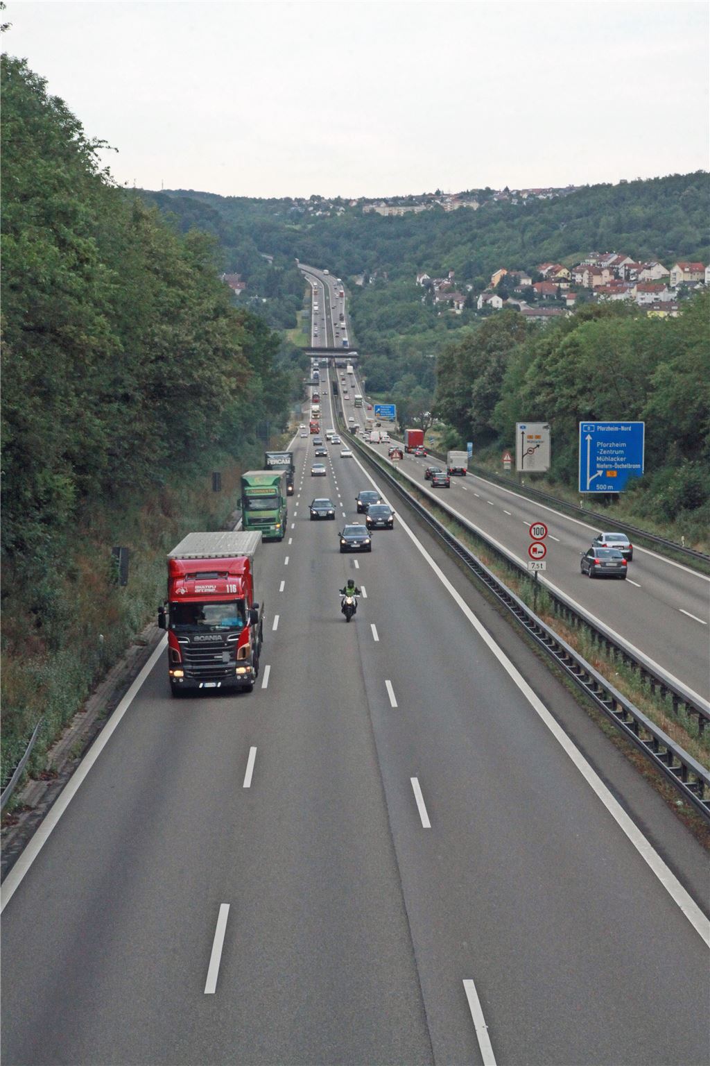 Bei den Plänen für einen sechsspurigen Ausbau der A 8 bei Niefern gab es einen Durchbruch. Foto: Goertz