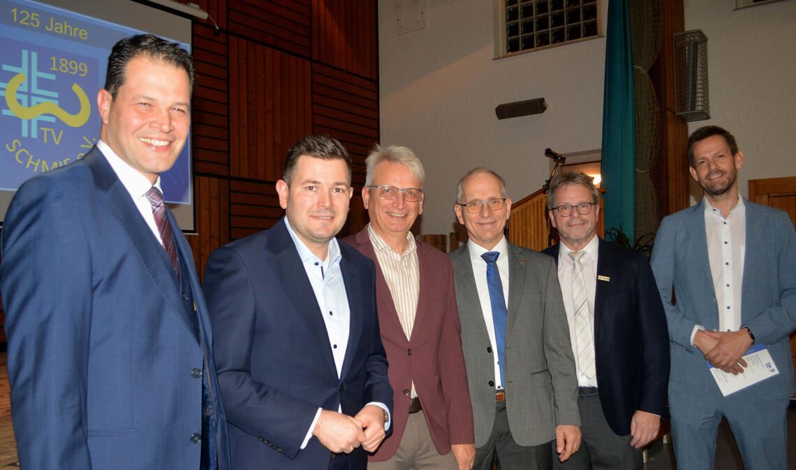 Aaron Treut, Tobias Vogt, Ulrich Klotz, Jürgen Link, Andreas Felchle und Bastian Rosenau (v.li.) bei der Feier zum 125-jährigen Bestehen des TV Schmie. 