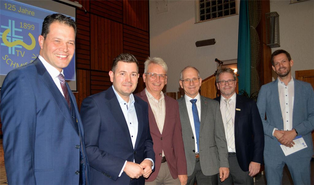 Aaron Treut, Tobias Vogt, Ulrich Klotz, Jürgen Link, Andreas Felchle und Bastian Rosenau (v.li.) bei der Feier zum 125-jährigen Bestehen des TV Schmie. 