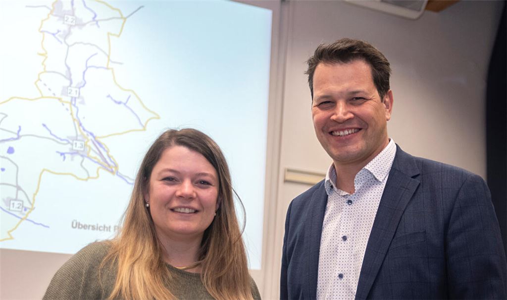 Aaron Treut steht als neuer Vorsitzender gemeinsam mit Antonia Walch an der Spitze der Verwaltungsgemeinschaft Maulbronn-Sternenfels. Foto: Fotomoment