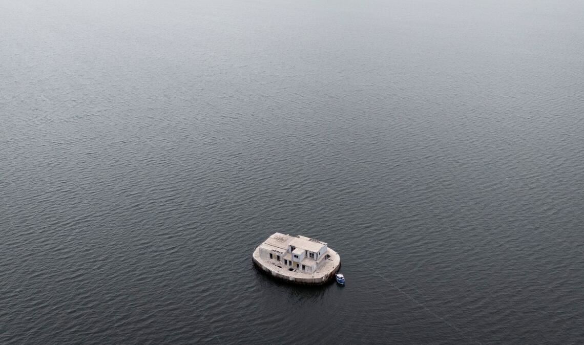 Abgelegen und nur über den Seeweg erreichbar - was mit der Insel passiert, entscheidet der Käufer.