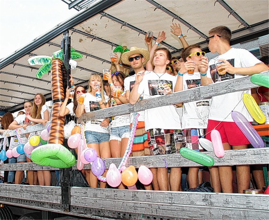 Abiturienten aus der Region lassen es beim Abimove so richtig krachen.