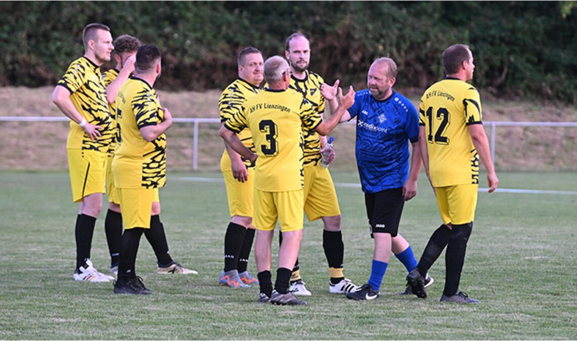 Abklatschen nach dem Halbfinale.