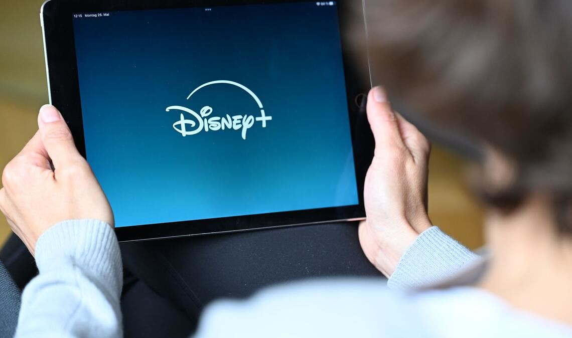 Abonnenten des Streamingdienstes Disney+ müssen derzeit bei einigen Premium-Inhalten Abstriche in der Bildqualität hinnehmen.