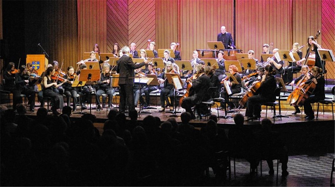 Abriss oder doch Sanierung? Kulturfreunde halten den Gottlob-Frick-Saal – hier beim Benefizkonzert der Sinfonietta am 24. Januar – für unersetzlich.