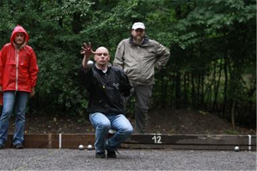 Achim Dürr (li.) und Markus Hammer machen für BfA Ötisheim den Finaleinzug klar.
 Foto: Eigner