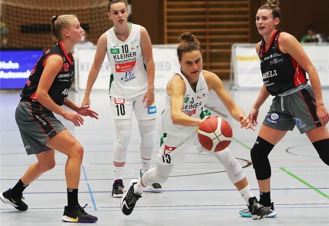 Sterne erwischen Traumstart Agnieszka Skobel von den Sternen setzt sich gegen Nördlingerinnen durch. Foto: Rubner