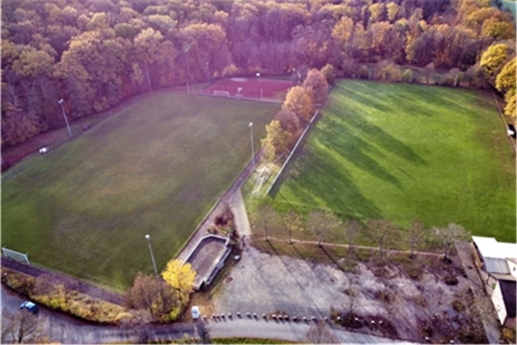 Aktuell herrscht Corona-bedingt Ruhe auf den Sportplätzen – hier in Sternenfels. Foto: Schramm