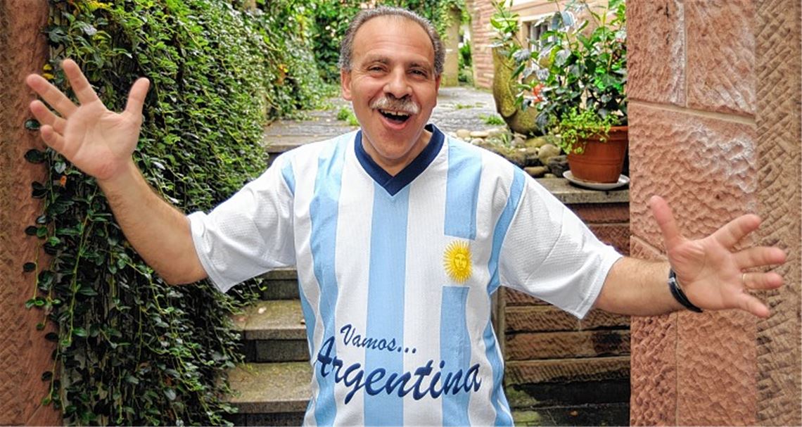 Alejandro di Rosa lebt seit zwölf Jahren in Deutschland – aber beim Endspiel am Sonntag schlägt sein Herz für die Albiceleste.