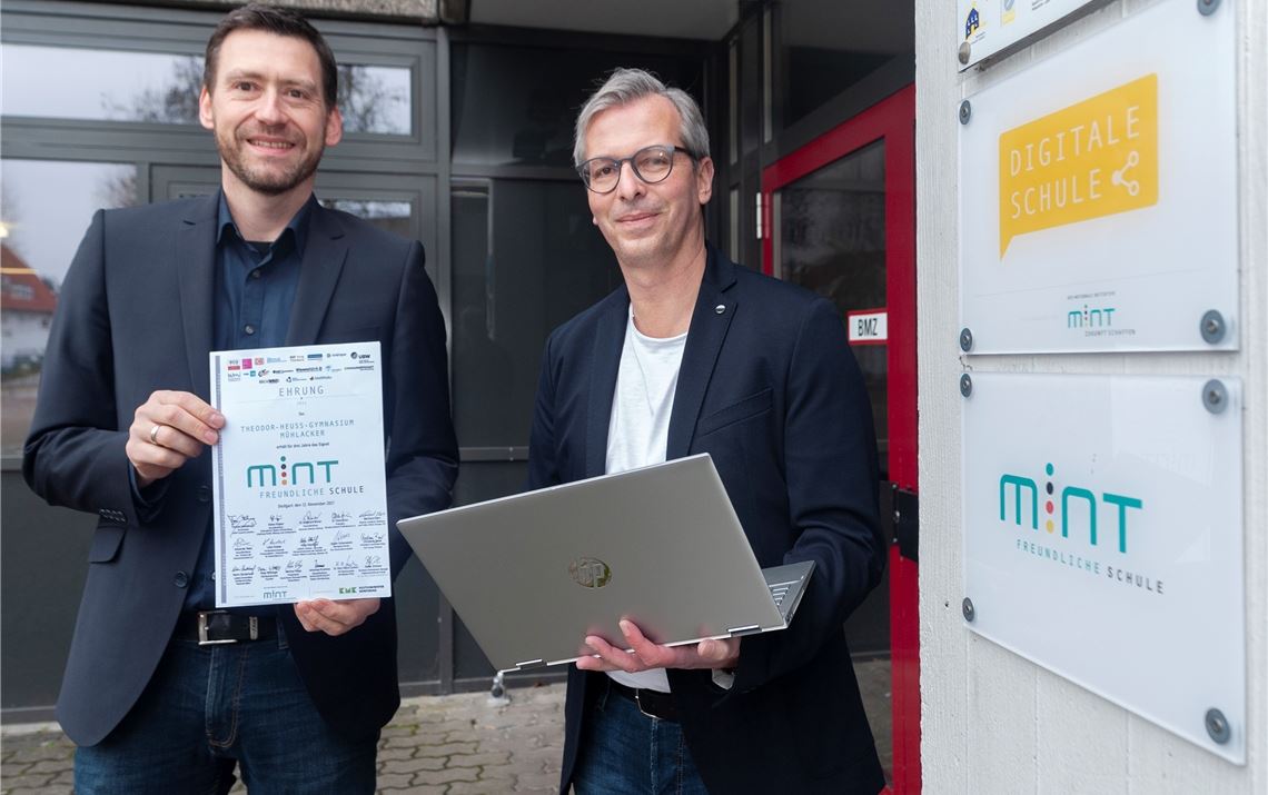 Alexander Dutt (li.) und Steffen Rupp freuen sich über die Auszeichnungen.Foto: Fotomoment