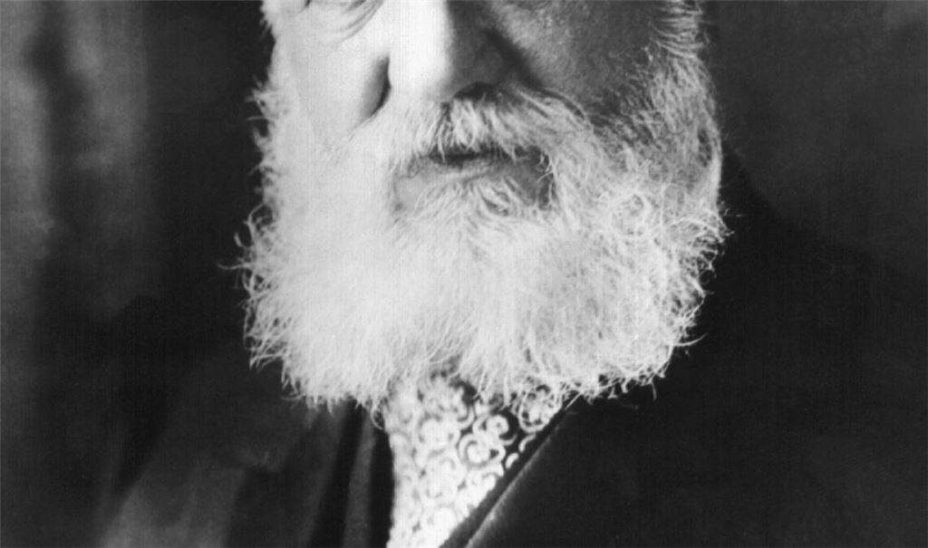 Alexander Graham Bell setzte sich in einem Patentkrimi um die Erfindung des Telefons mit technischem Genie und juristischer Skrupellosigkeit durch.