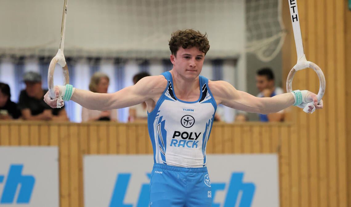 Drei frisch gekürte Meister starten für Straubenhardt Alexander Kunz ist frisch gebackener deutscher Meister an Ringen und Reck. Foto: Arendt