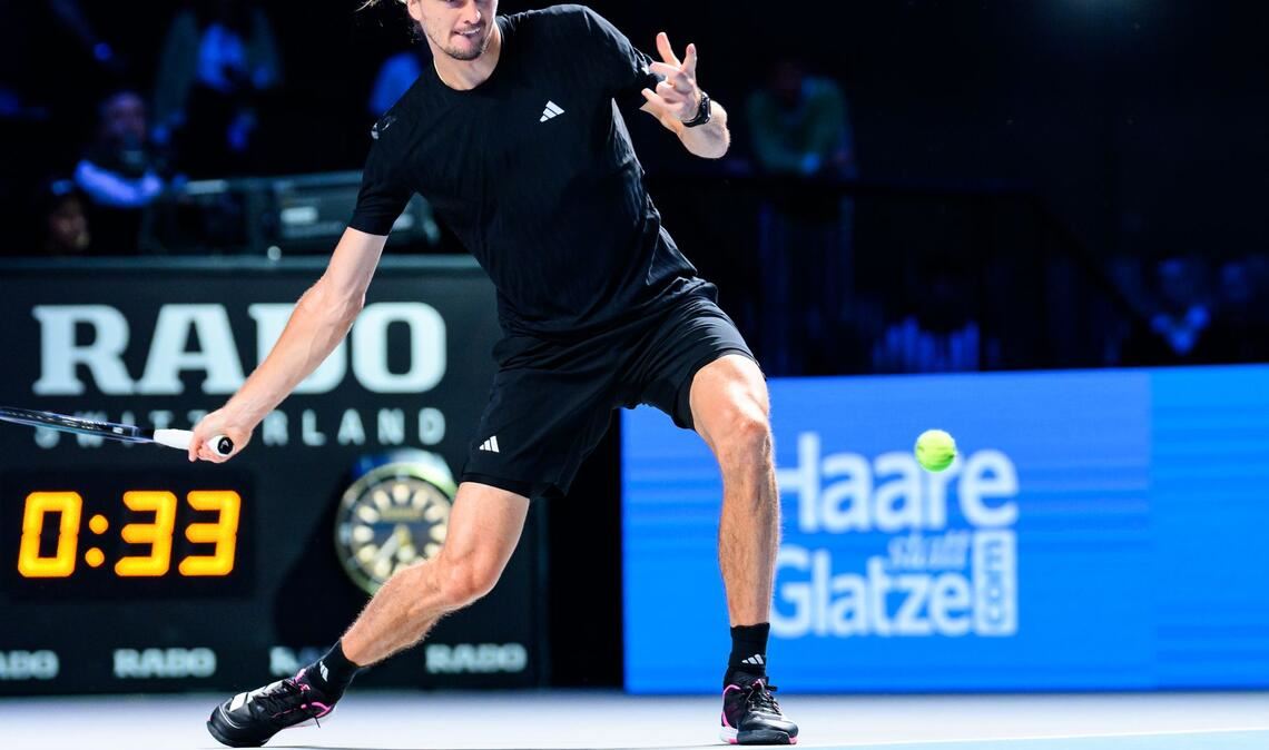 Zverev im Finale von Wien - jetzt gegen Sinner Alexander Zverev fordert im Finale von Wien Jannik Sinner.