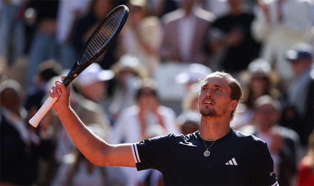 Alexander Zverev hat sein Halbfinale souverän gewonnen.