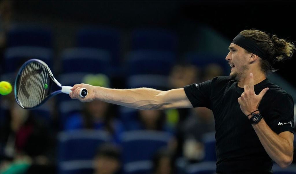Alexander Zverev hatte in seinem Achtelfinale in Peking erhebliche Probleme.
