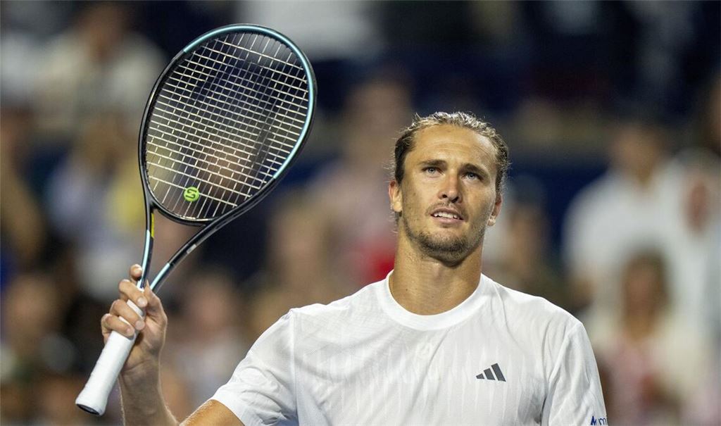 Alexander Zverev steht im Viertelfinale der Tennis-Masters in Toronto (Archivbild).