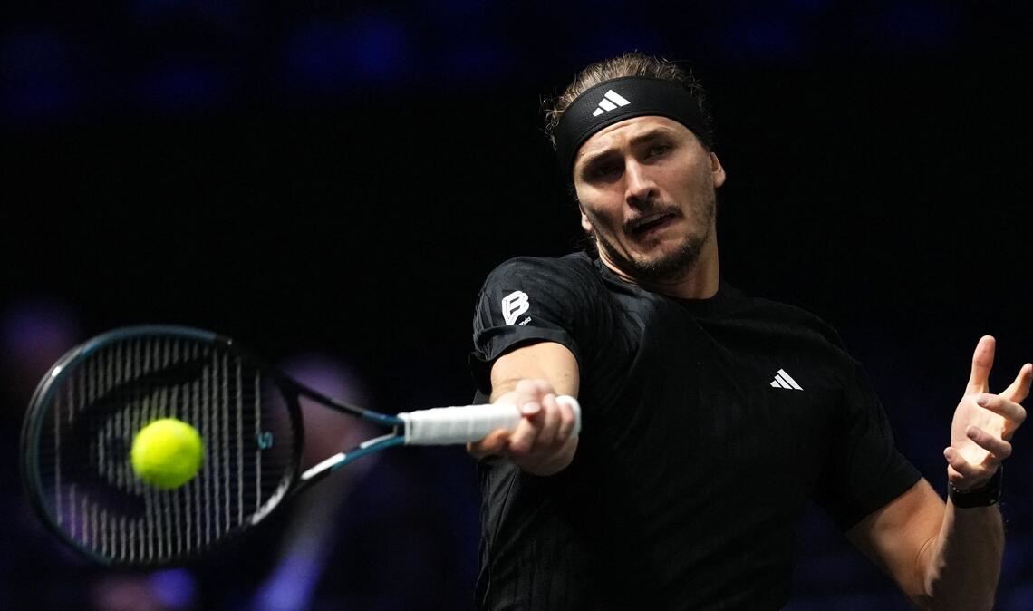 Alexander Zverev steht in Paris in der Runde der besten Acht.