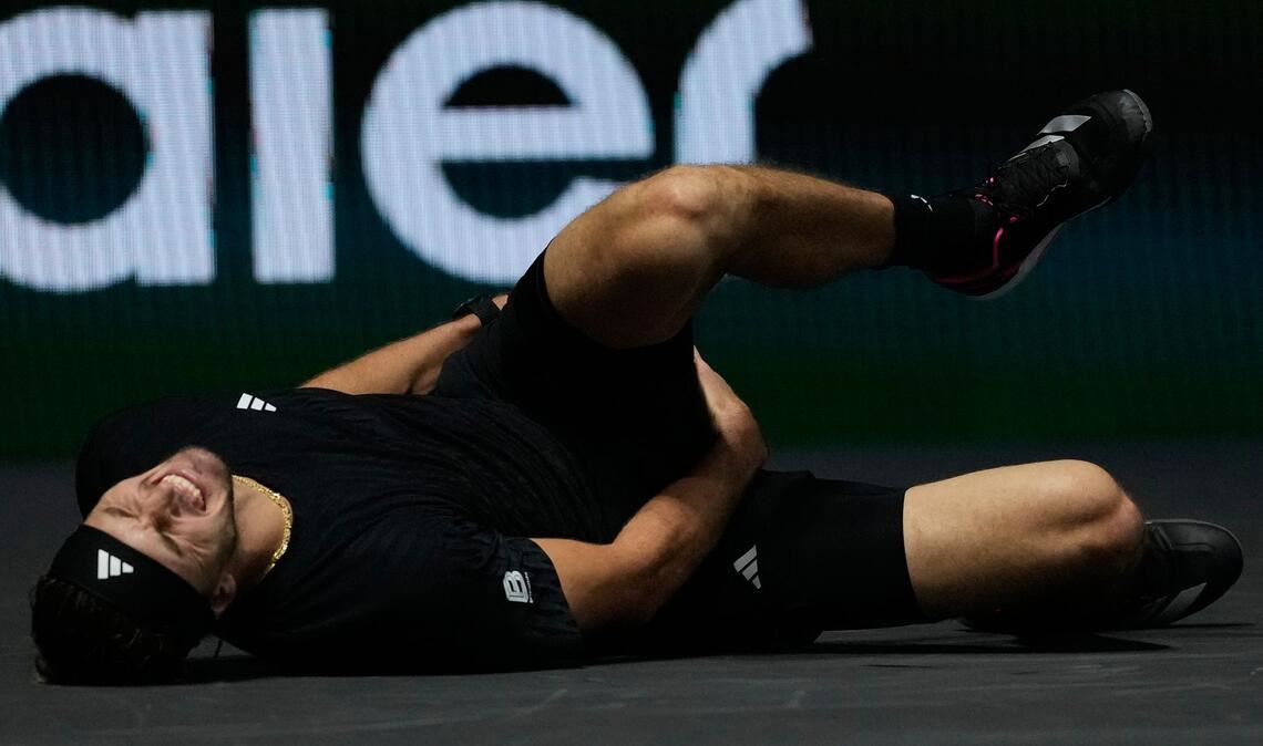 Alexander Zverev stürzte während des Matches.
