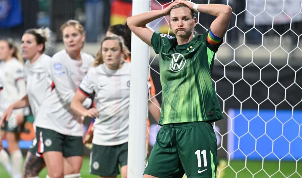 Alexandra Popp im Trikot des VfL Wolfsburg. Wie geht es für sie in der neuen Saison weiter?