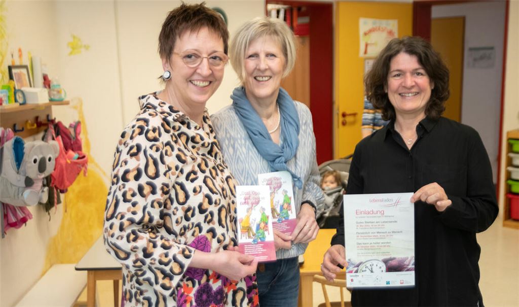 Alexandra Rapp, Hildegard Schnetz-Frangen und Sylke Kopp (v. li.) wollen mit ihren Programmreihen das generationenübergreifende Miteinander stärken. Foto: Fotomoment