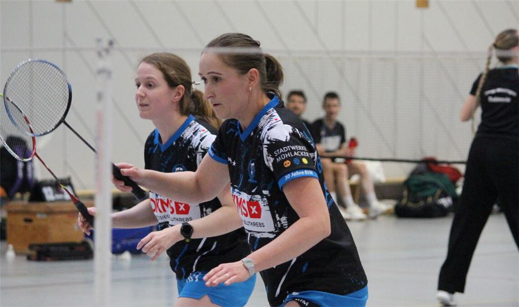 Aline Häcker (li.) und Luisa Schypulla sorgen für einen Punkt im Damendoppel. Foto: privat