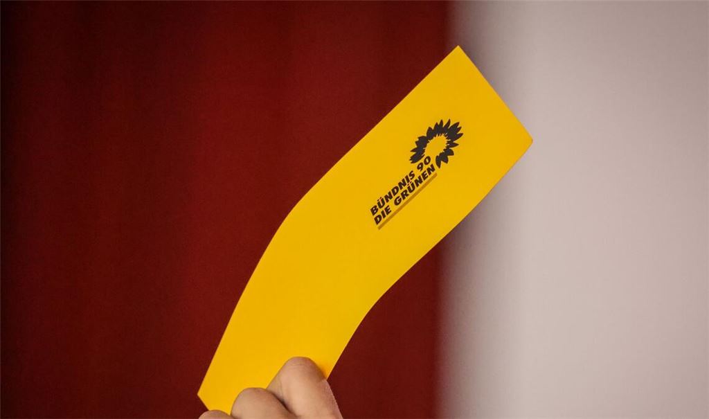 Alle Parteimitglieder stimmten für Gespräche mit der SPD und den Linken.