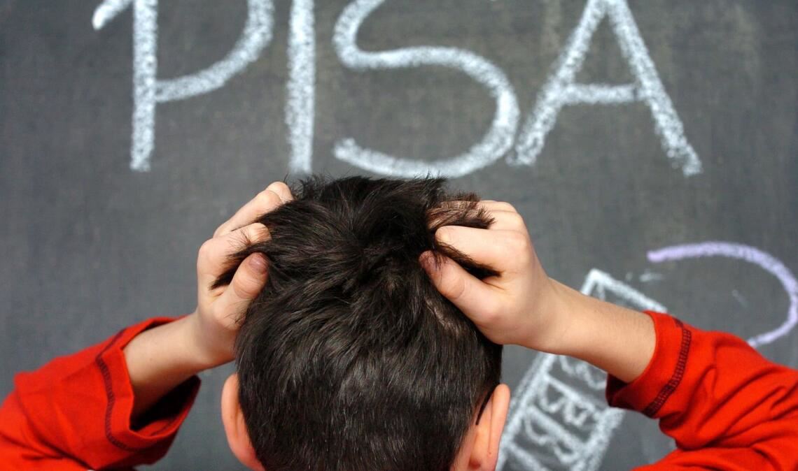 Alle drei Jahre nehmen auch deutsche Schülerinnen und Schüler an der internationalen Vergleichsstudie Pisa teil. (Symbolbild)