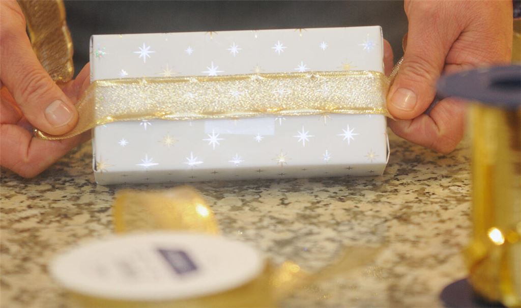 Allein in Deutschland fallen laut dem Landratsamt Enzkreis an den Weihnachtsfeiertagen mehr als 600.000 Tonnen zusätzlicher Abfall an. Symbolfoto: Archiv/Sadler