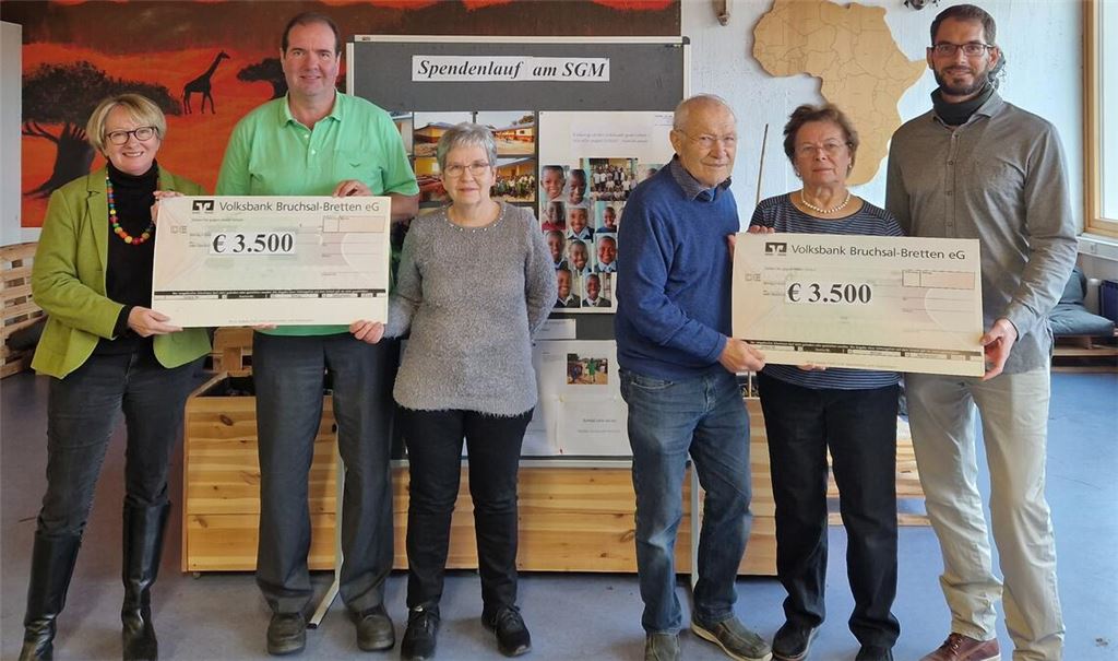 Als Erlös aus einem Spendenlauf haben die Schulleitung und die beteiligten Lehrkräfte des Salzach-Gymnasiums in Maulbronn eine Summe von 14000 Euro an vier verschiedene Hilfsprojekte vergeben, die seit Jahren auf die Unterstützung der Schule bauen können. Foto: privat