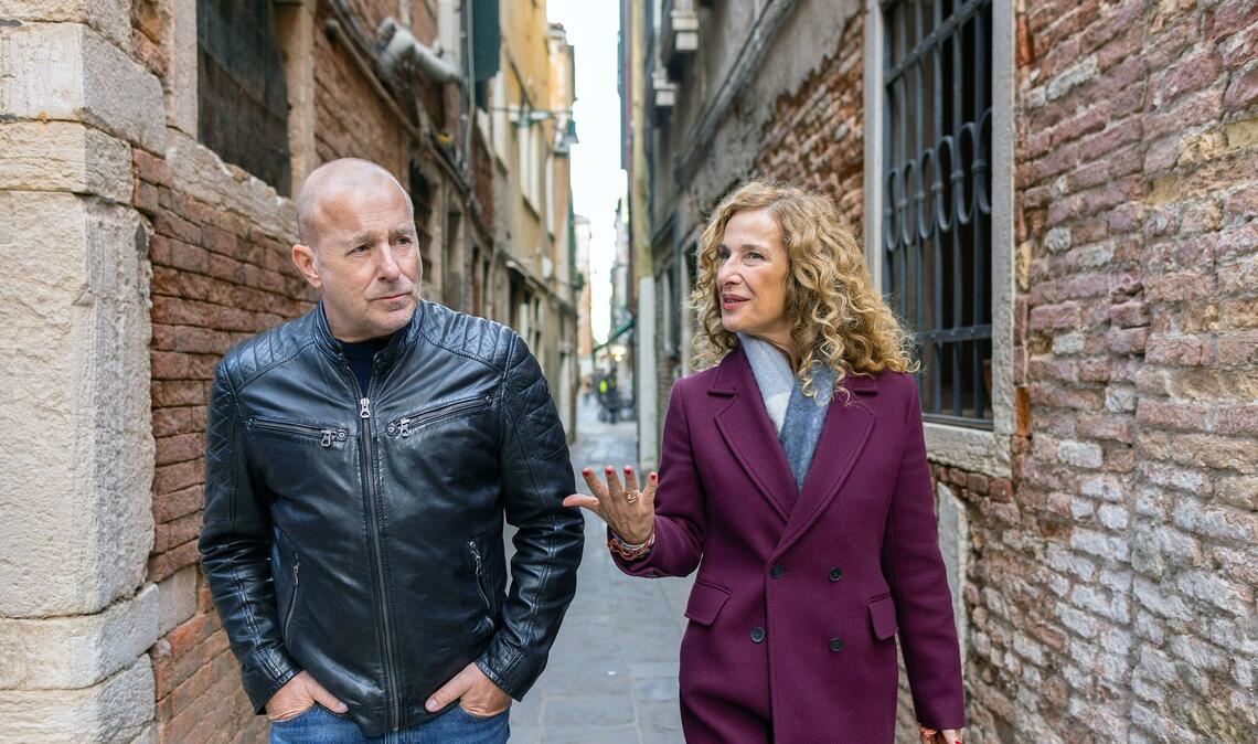 Als der Fall Fahrt aufnimmt, verschlägt es Kommissar Ingo Thiel alias Heino Ferch (l) ins kalte Venedig.