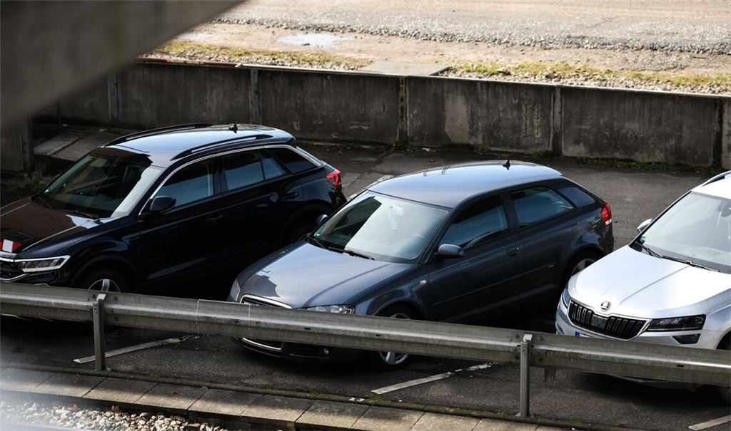 Als erste Kommune im Land sucht Mannheim in einem Pilotprojekt mit Hilfe eines Scan-Fahrzeugs Parksünder und ahndet Verstöße (Symbolbild)