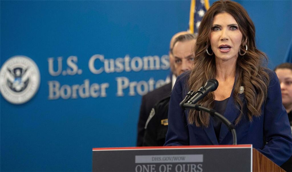 Als erste Ministerin der aktuellen Trump-Regierung muss US-Heimatschutzministerin Kristi Noem gehen. (Archivfoto)