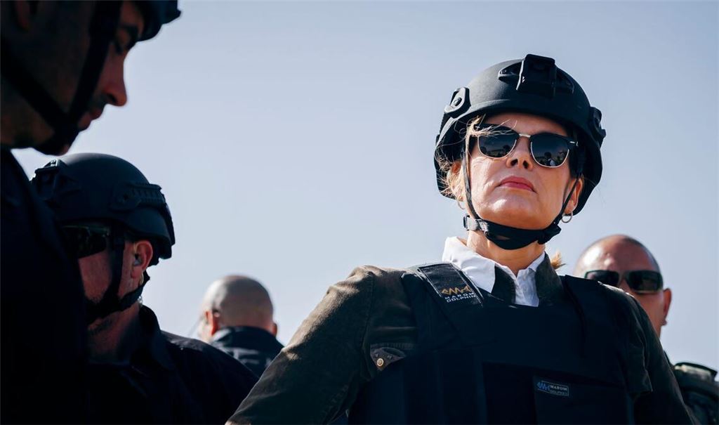 Als erste deutsche Politikerin nach dem Überfall der Hamas vom 7. Oktober im Gazastreifen: Bundestagspräsidentin Klöckner