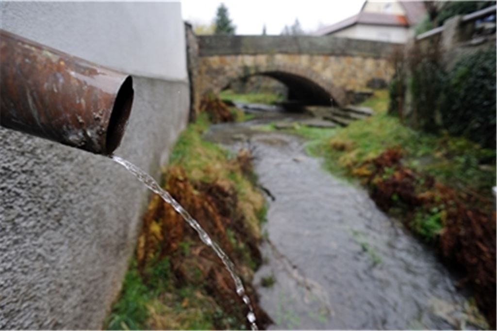 Als „sehr enttäuschend“ hat die Interessengemeinschaft Hochwasserproblem Großglattbach die Absage einer für kommenden Montag im Ratssaal geplanten Veranstaltung zu Hochwasserschutzmaßnahmen im Stadtteil bezeichnet. Archivfoto: Fotomoment
