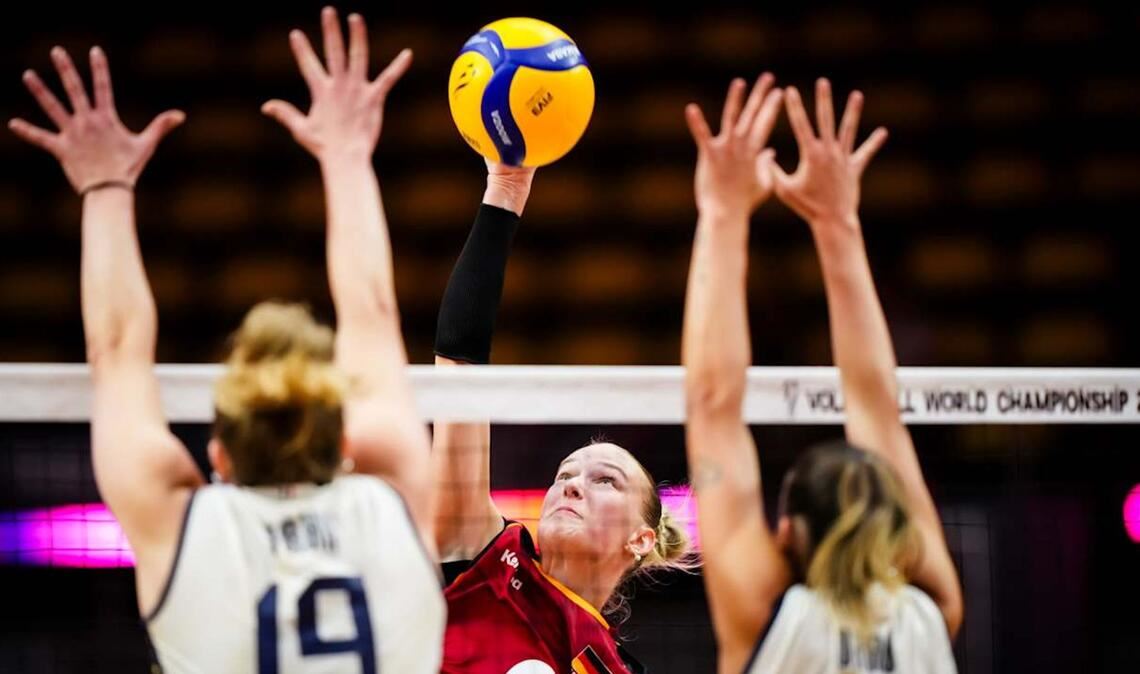 Sensation verpasst: Volleyballerinnen scheiden bei WM aus Alsmeier lobte die Entwicklung im Team.