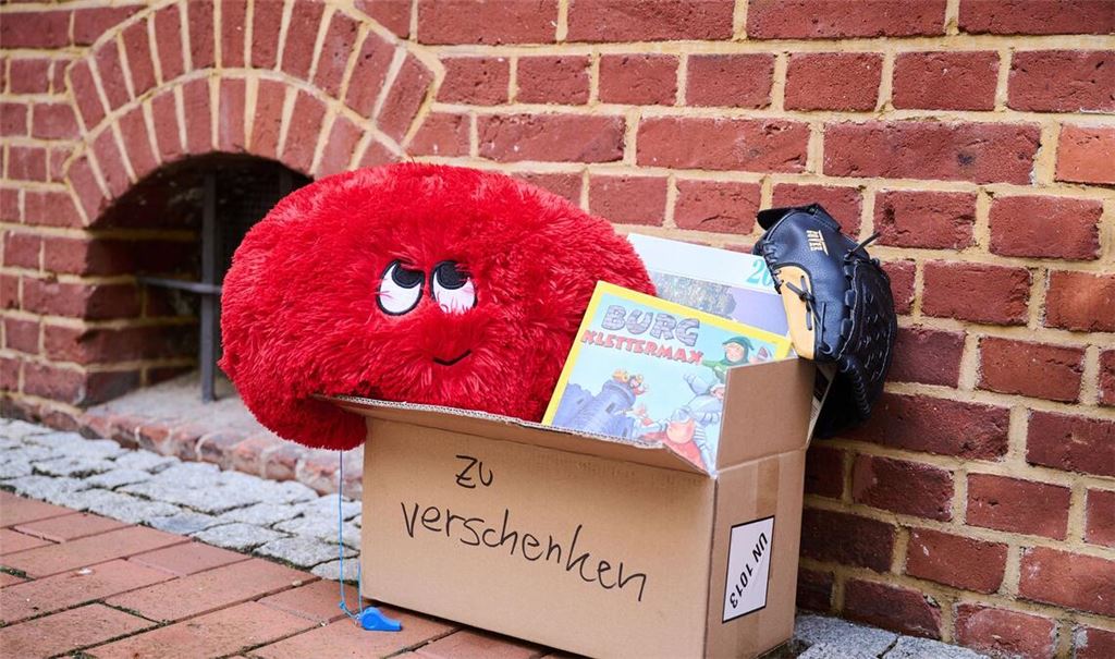 Alte Gegenstände verkaufen oder verschenken, mit denen man etwas verbindet? Viele Deutsche tun sich damit offenbar schwer. (Symbolbild)